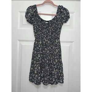 Hollister Size‎ Small Bloomcore Purple Floral Babydoll Smocked Dress Cottagecore